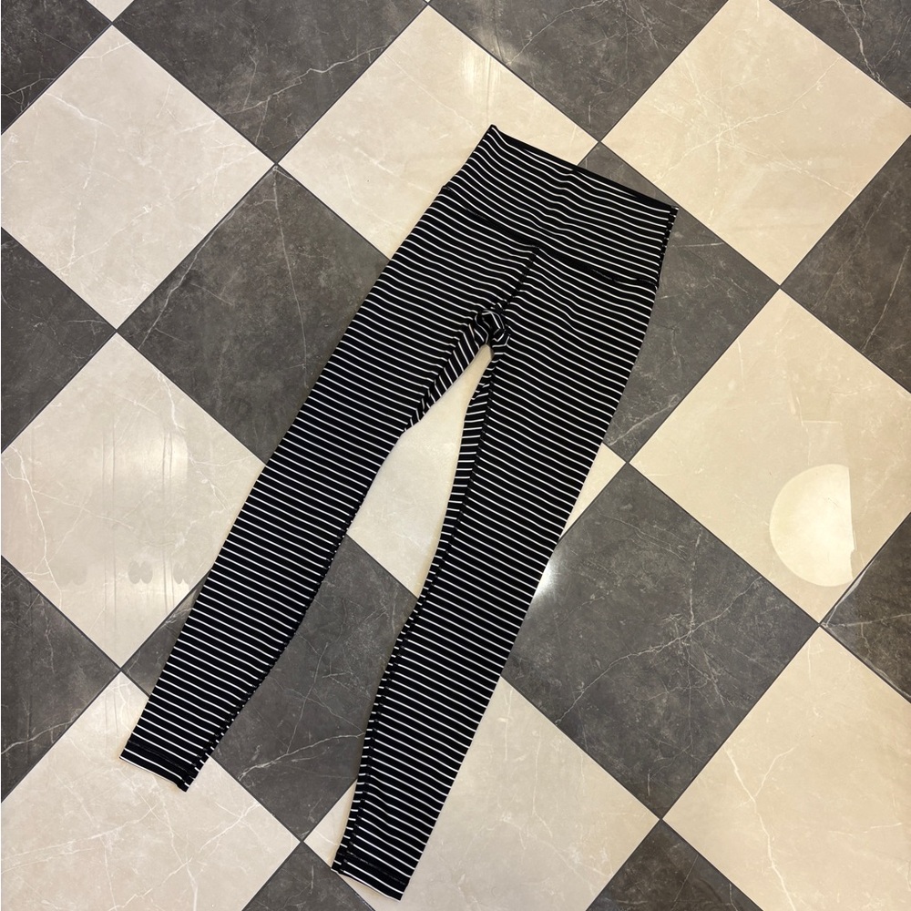 Lululemon wunder under Black and White Striped Leggings